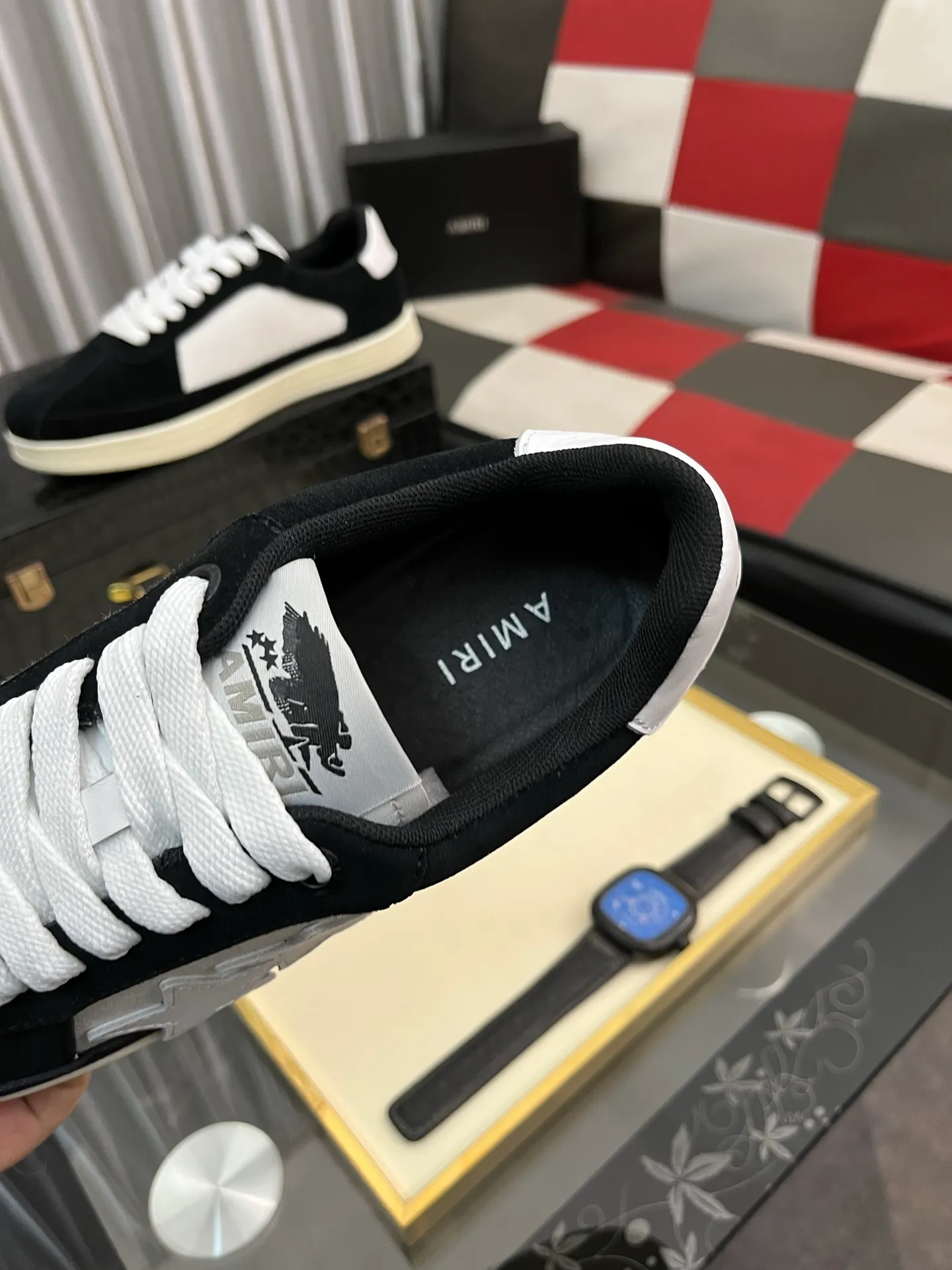 Men's shoes 💰420⌚️⌚️《AMIR*》New men's low-top casual sports sneakers bone shoes, another pair of irresistible bone shoes. Bone shoes are one of AMIRI's most popular items. They use first-layer cowhide uppers. The side bones are made of two cowhide laminations. They have a three-dimensional feel. The leather incisions are all oil-edged. Contrasting color design. Simple style. Fashionable sports. Customized metal LOGO nameplate to embellish shoelaces. Exclusive control of top version. Supports comparison. Breathable mesh lining Original rubber outsole A must-have item for daily leisure Suitable for various occasions Check it out if you are looking for high quality Super cool uppers Size: 38-445️⃣ Colors available